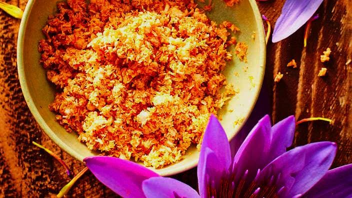 Authentic Sri Lankan Pol Sambol: Taste of the Tropics